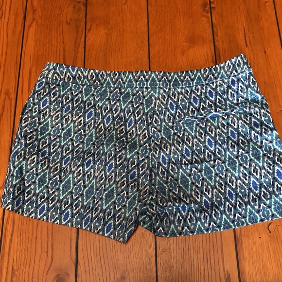 H&M geometrical print Chino style shorts size 10 - Picture 2 of 8